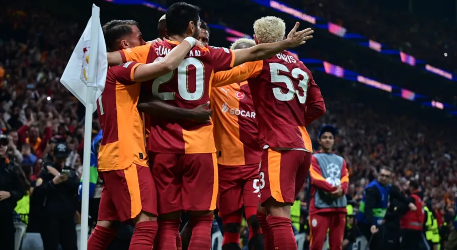Şampiyonlar Ligi'nde Aslan Kükredi! Galatasaray, Liverpool'u Devirdi!