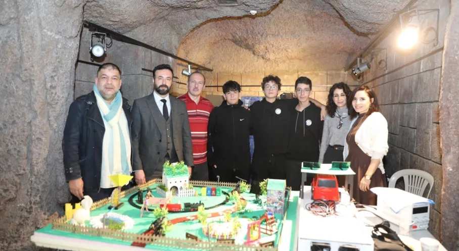 Samsun'dan Geleceğe Yeşil Enerji Desteği: Gençlerin Yenilenebilir Park Projeleri Nefes Kesti!