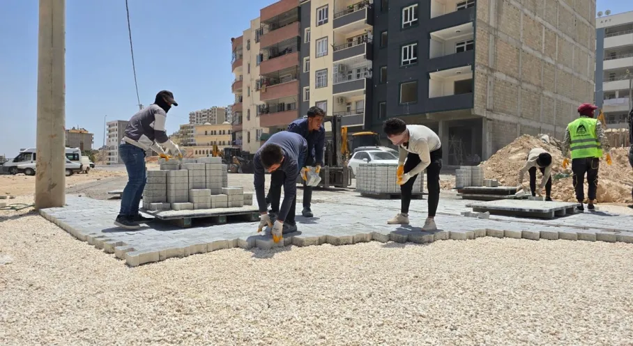 Şanlıurfa Eyyübiye'de Ulaşım Atağı: Direkli Mahallesi Yeni Yollarına Kavuşuyor!