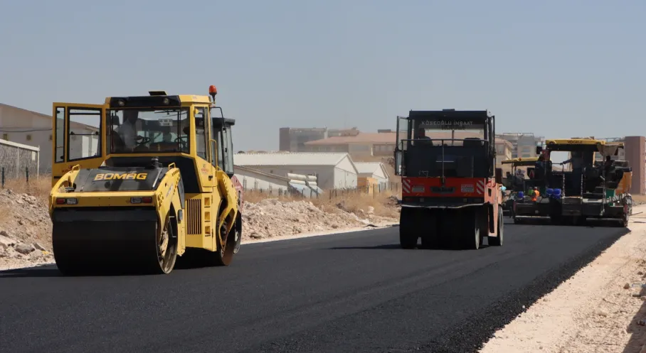 Şanlıurfa Karaköprü'de Ulaşım Rahatlıyor! Yeni Asfalt Çalışmaları Başladı