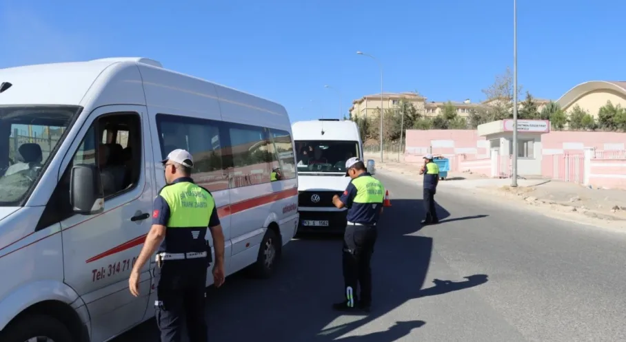 Şanlıurfa'da Öğrenci Servislerine Sıkı Denetim! Can Güvenliği Alarmı