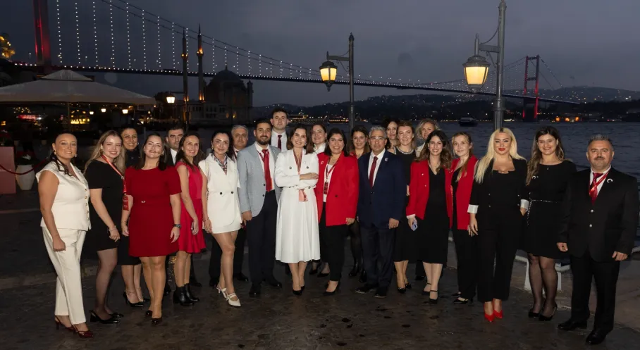 Sanovel'den Cumhuriyet Bayramı Coşkusu: 102 Kız Çocuğuna İlham Veren Koçluk Projesi!