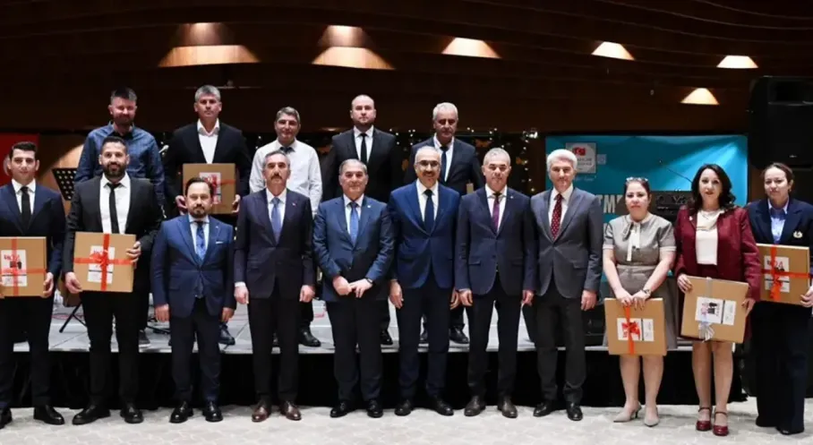 Sarıçam'dan Öğretmenlere Anlamlı Jest: Başkan Uludağ'dan Duygu Dolu Mesaj!