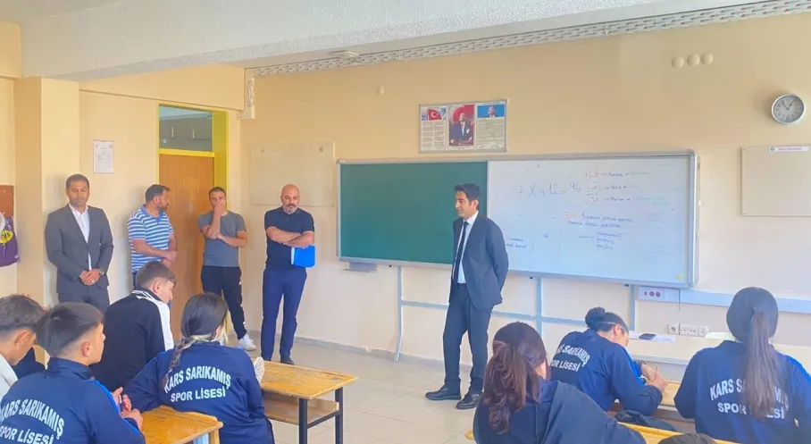 Sarıkamış Kaymakamı Aslantatar'dan Spor Lisesi'ne Sürpriz Ziyaret!