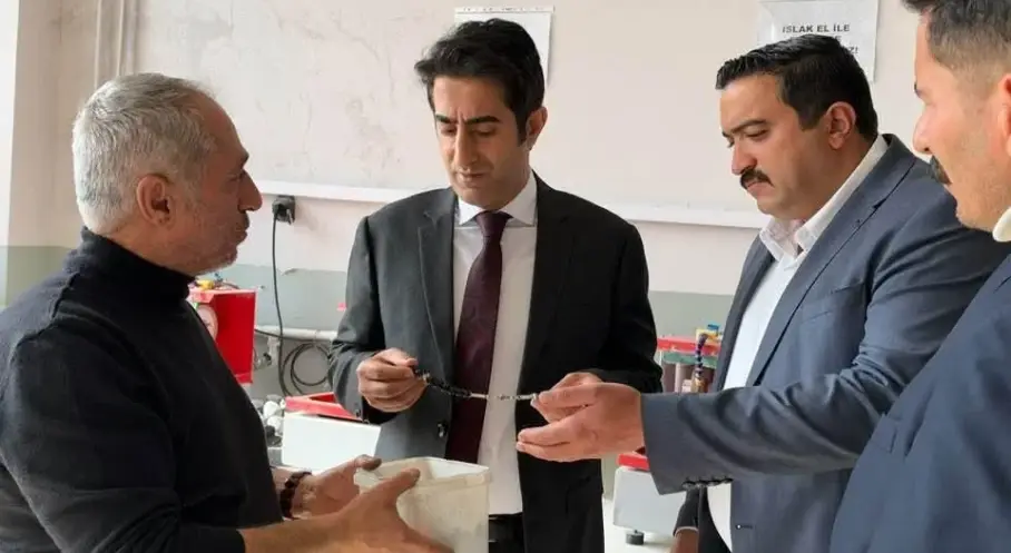 Sarıkamış’ta kadın eliyle Obsidyen Taşı sanata dönüşüyor