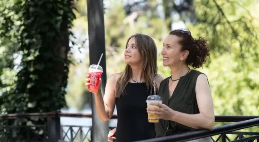 İzmir'de Tarihi Şato'nun Terasları Yeniden Doğdu! Gençlerin Yeni Buluşma Noktası