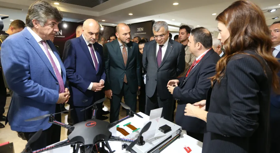 Savunma Sanayii Zirvesi: Türkiye'nin Teknoloji Hamlesi Göz Doldurdu!