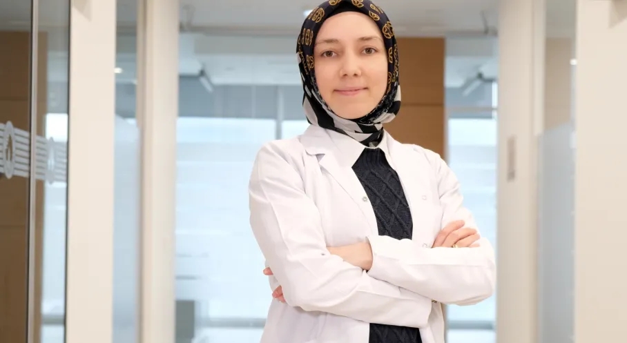 Şeker Alarmı! Yetişkinlerde Diş ve Ağız Sağlığına Şok Etkisi