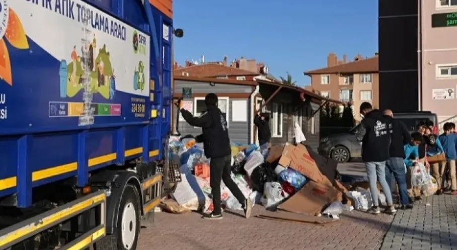 Selçuklu'da Çevre Devrimi: Okullar Sıfır Atık İçin Yarıştı, Rekor Miktarda Atık Toplandı!