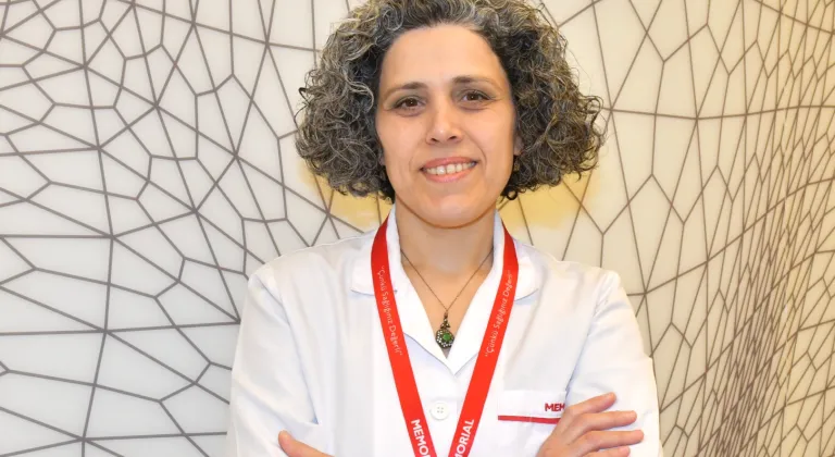 Selülit mi Lipödem mi? Bacaklarınızdaki Portakal Kabuğu Görünümü Tehlike Sinyali Olabilir!