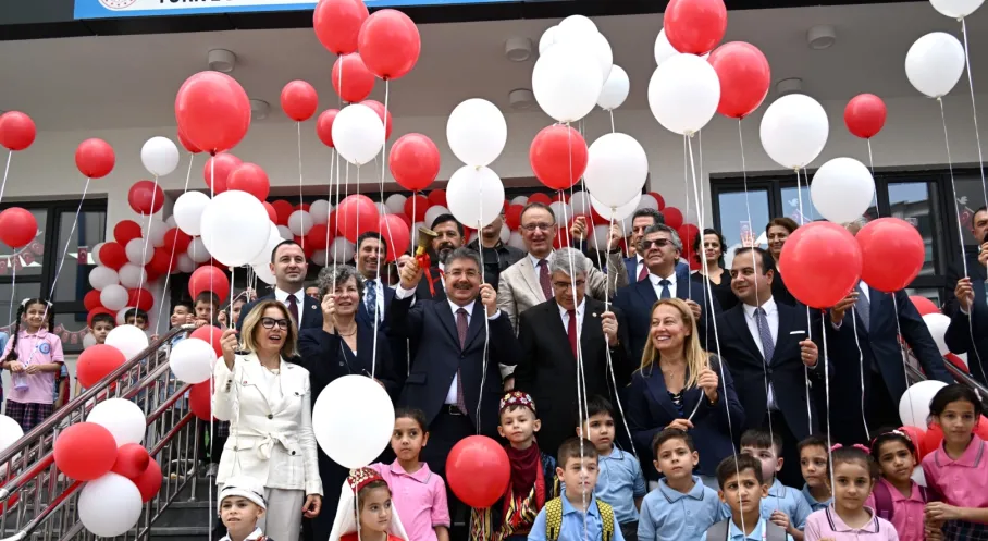 Şenpiliç'ten Osmaniye'ye Eğitim Desteği: Yıkılan Okul Yeniden Açıldı!