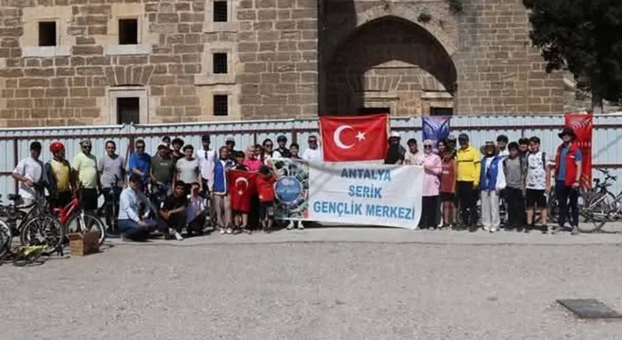 Serik'te 19 Mayıs Coşkusu: Gençler Pedal Çevirerek Kutladı! (ANTALYA-BHA)