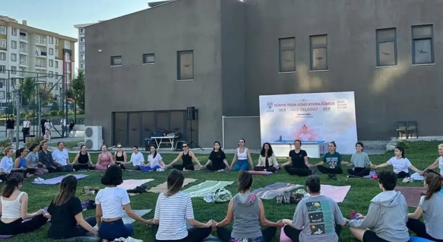 Silivri'de Yoga Günü Coşkusu: Kadınlar Sağlık ve Huzur İçin Buluştu!