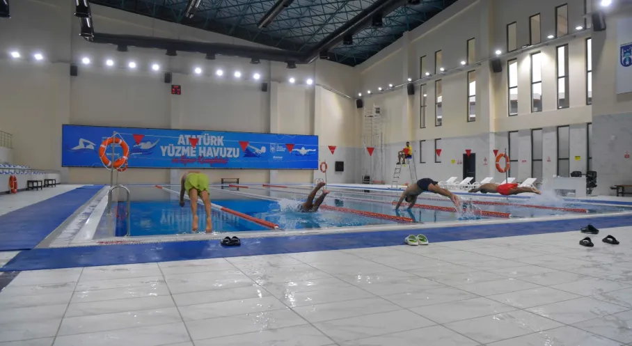 Sincan Atatürk Yüzme Havuzu Rekor İlgi Görüyor! Spor Kompleksi Dolup Taşıyor