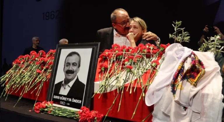 Sırrı Süreyya Önder Vefatı: Son Yolculuğuna Uğurlanıyor! (Son Dakika)