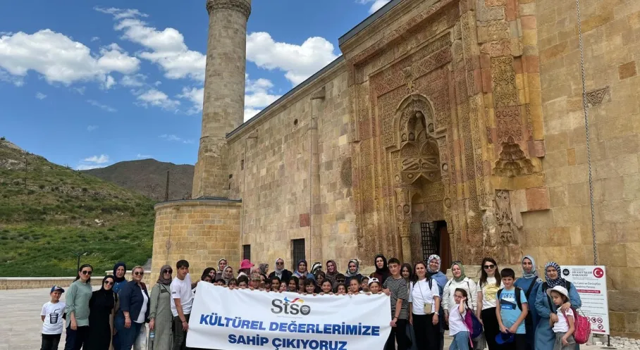 Sivaslı Çocuklar Divriği'nin Tarihi Güzelliklerini Keşfetti!