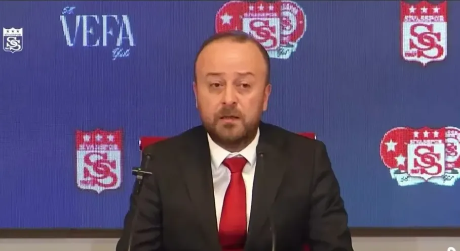 Sivasspor'da Bomba Gelişmeler! Başkan Özçoban: 'Transfer Tahtasını Açıyoruz, İşte Detaylar ve Yeni Yıldızlar!'