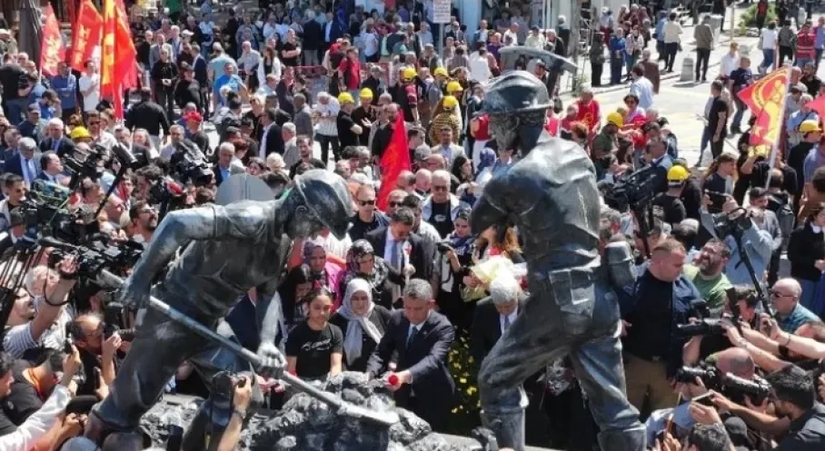 Soma Faciası 11. Yılı: 301 Madenci Şehit Anıldı! Gözler Soma'daydı
