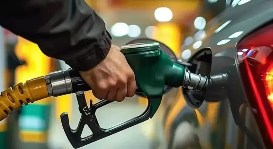 Son Dakika: Akaryakıta Dev Zam! Benzin ve Motorin Fiyatları Rekor Kırdı
