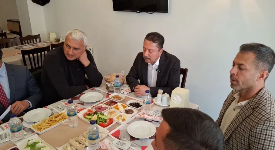 Son Dakika: Başkan Kasap Muhtarlarla Buluştu! Mahallelerin Sorunları Masaya Yatırıldı