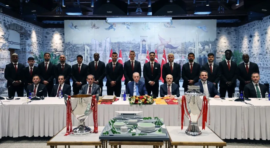 Son Dakika: Cumhurbaşkanı Erdoğan, Galatasaray'ı Kabul Etti! İşte Detaylar