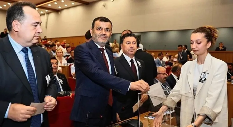 Son Dakika: Ege Belediyeler Birliği'nde Başkanlık Değişimi!