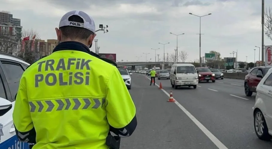 Son Dakika: Hız Sınırında Tolerans Kalktı! Yeni Cezalar Şok Etti