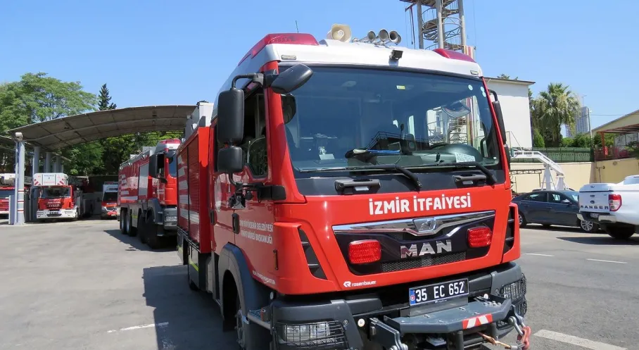 Son Dakika: İzmir Buca'da Orman Yangını! Alevler Yükseliyor