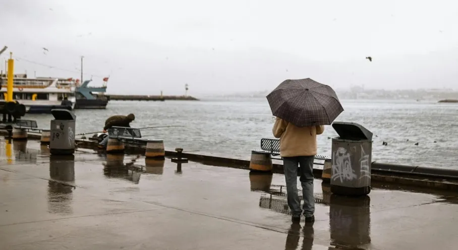 Son Dakika: Marmara, Ege ve Akdeniz'e Kuvvetli Yağış Uyarısı! Şiddetli Sağanak Kapıda!