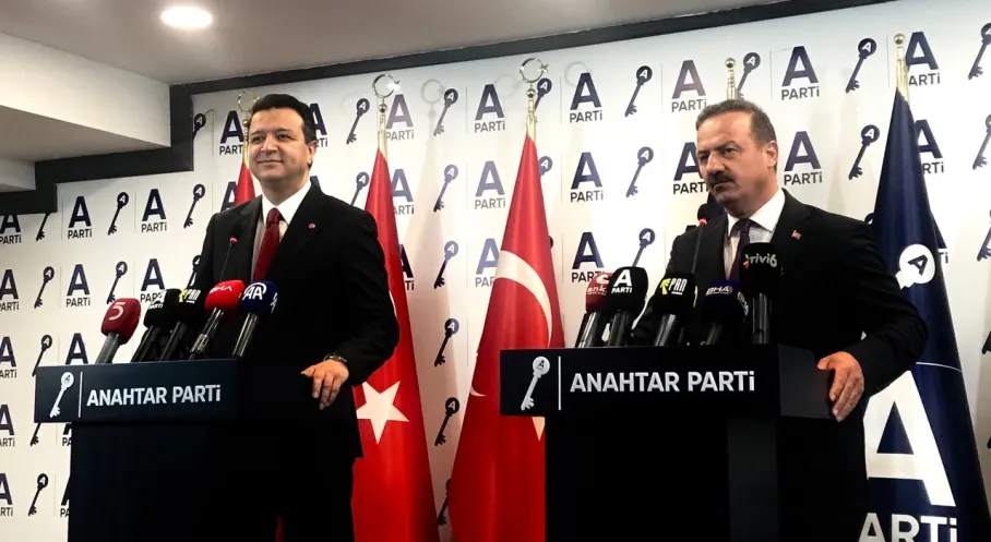Son Dakika: Yavuz Ağıralioğlu ve Mahmut Arıkan'dan Sürpriz Zirve!