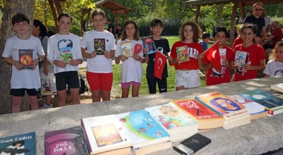 Sporculardan Ormanlara Umut: '1 Kitap 1 Fidan' Kampanyasına Rekor Destek!