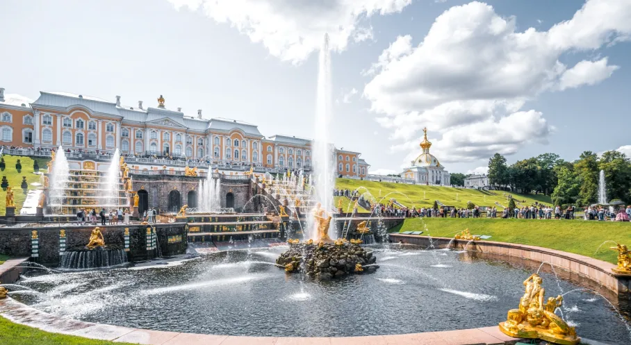 St. Petersburg Uçuşlarında Rekor Patlaması! Vizesiz Avrupa Keyfi!