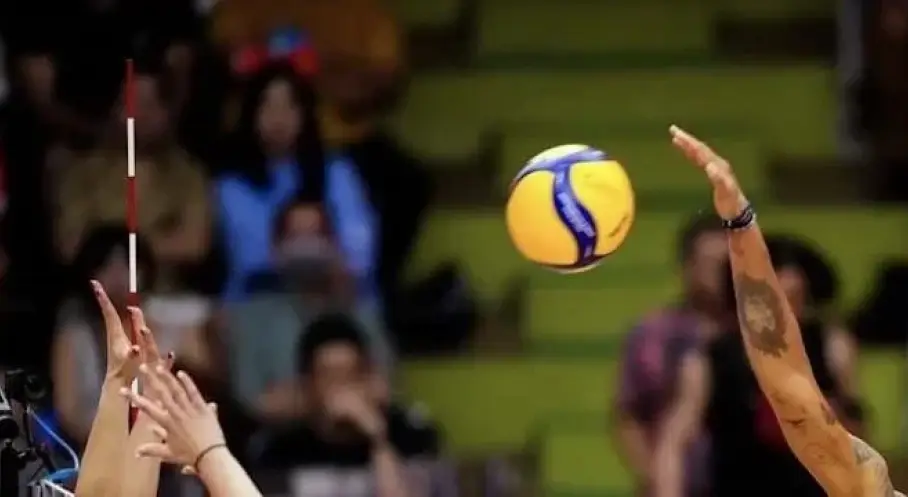Sultanlar Ligi’nde pazar mesaisi: Derbi heyecanı yaşanacak