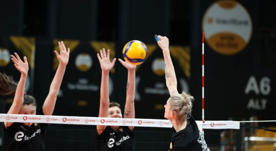 Sultanlar Ligi'nde Zirve Savaşı: Eczacıbaşı Dynavit, VakıfBank Deplasmanında Tarih Yazmaya Hazır!