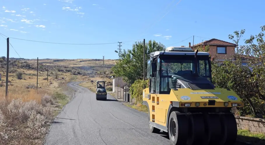 Talas’ta Kırsal Mahallelerin Yolları Yenileniyor
