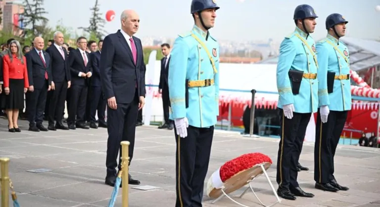 TBMM Başkanı Kurtulmuş'tan 23 Nisan'da Anıta Çelenk: Coşkulu Kutlama!