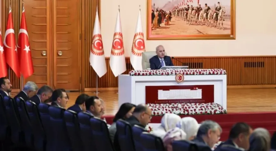 Son Dakika: TBMM Anayasa Komisyonu'nda Tarihi Buluşma! 10 Eski Başkan Bir Arada