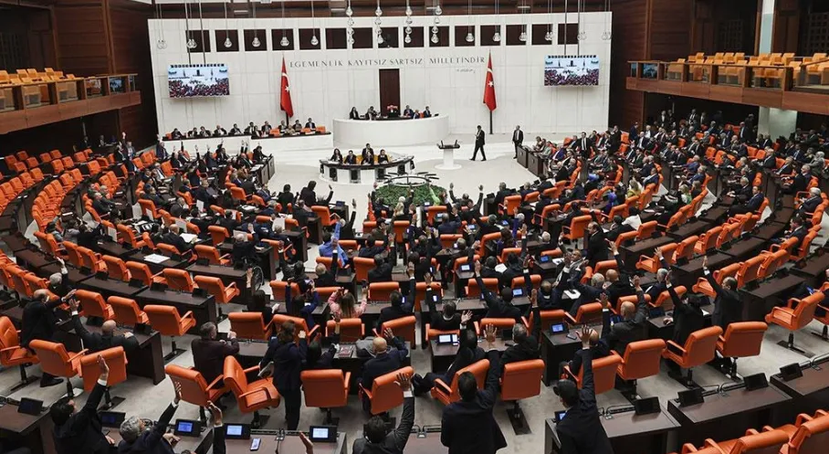 TBMM'den Dev Adım: Emniyetten Dijital Yayıncılığa, Vergiden Trafiğe Hayatı Etkileyecek Yeni Yasa Çıktı!