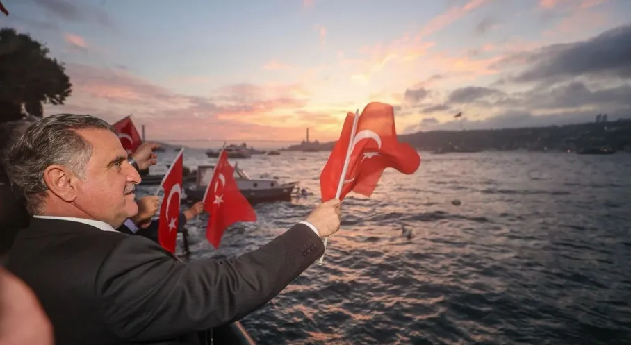 TCG Anadolu ile Zafer Coşkusu! Çanakkale'den İstanbul'a Tarihi Yolculuk
