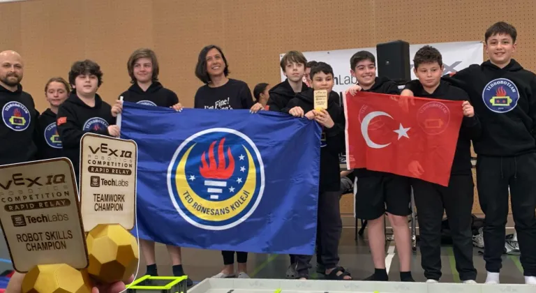 TEDRoboteam'den İsviçre'de Çifte Zafer! Robotik Takımımız Dünya Çapında Gururlandırdı