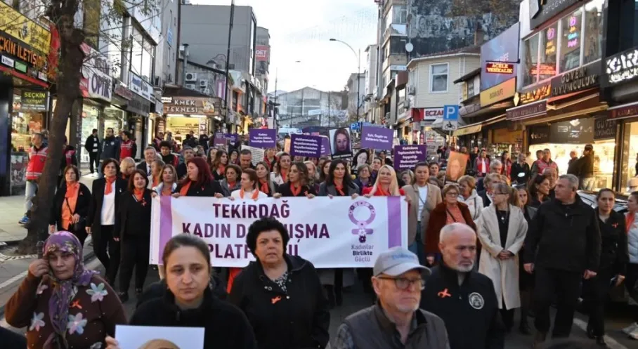 Tekirdağ'dan Şiddete Dur De! Kadınlar Yürüdü, Sesini Yükseltti