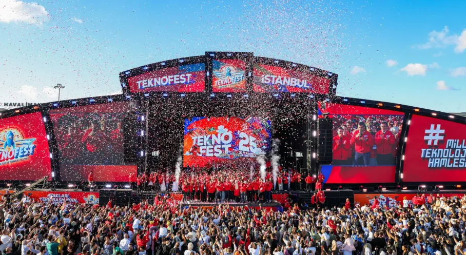 TEKNOFEST İstanbul Rekor Kırdı! 1 Milyon Ziyaretçiyle Coşku Zirveye Ulaştı!