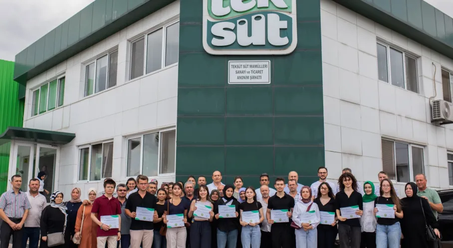 Teksüt'ten YKS Şampiyonlarına Büyük Ödül! Gönen'in Gururu Oldular
