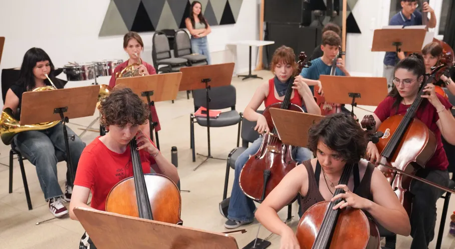 Tepebaşı'nda Yaz Tatili Müzikle Şenleniyor! Çocuklar Orkestrada Coşuyor