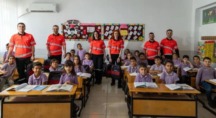 THY'den Anlamlı Dönüşüm: Uçak Koltukları Öğrenci Çantası Oldu!