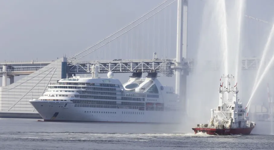 Tokyo Limanı'nda Tarihi An! MITSUI OCEAN FUJI Yeniden Açılan Harumi'ye İlk Giren Gemi Oldu