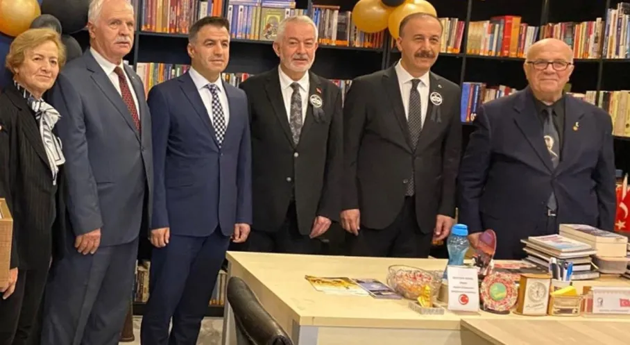 Toplumsal Çürüme Alarmı! Kitaplar Kurtuluş Reçetesi mi?