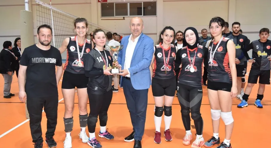 Trabzon Voleybol Turnuvası'nda Şampiyonlar Belli Oldu! İşte Kazananlar