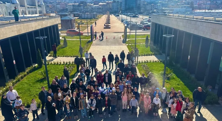 Trabzon'da Bilim Seferberliği: Özdemir Bayraktar Bilim Merkezi Rekor Ziyaretçi Ağırlıyor!