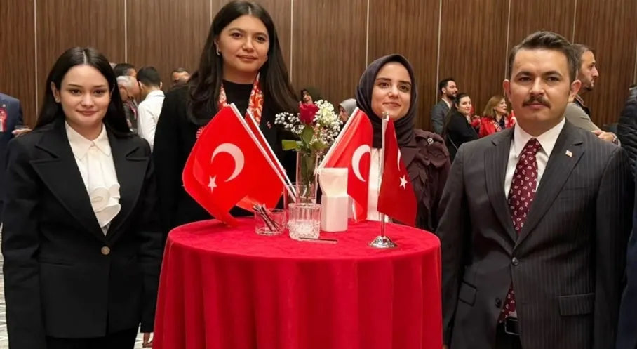 Trabzon'da Cumhuriyet Bayramı Coşkusu: Şalpazarı Kaymakamı Resepsiyonda!